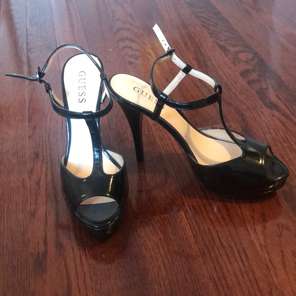 GUESS HEELS